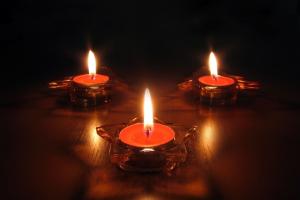Гадание на свече на любовь Как научиться гадать на свечке